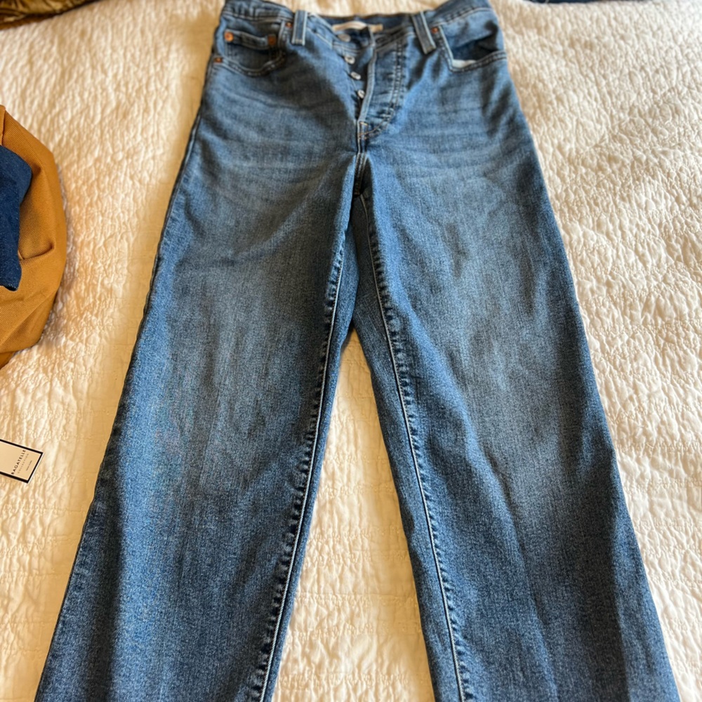 Levi’s Ribcage Ankle Jeans